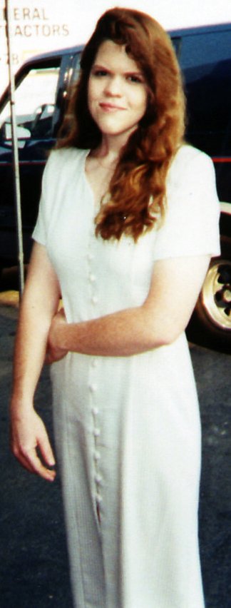 amanda.jpg (43669 bytes)